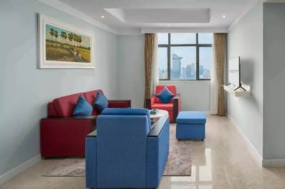 Wyndham Grand Phnom Penh Capital | Condo À louer à Daun Penh $1,000