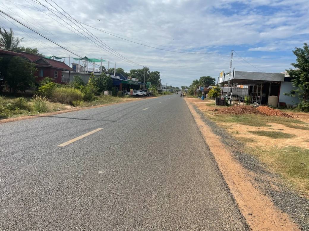 Sklad Na prodej in Ou Ruessei, Kampong Tralach, Kampong Chhnang
