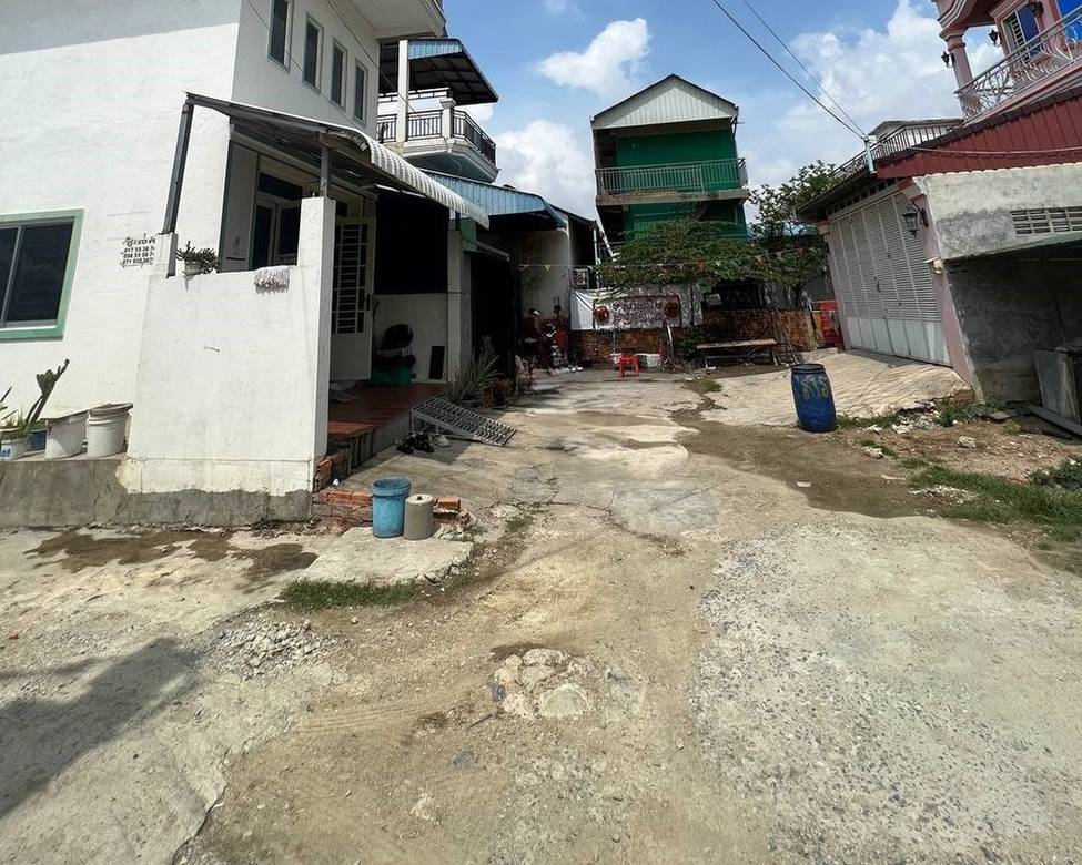 Por Sen Chey180平方米使用面积House and lot出售