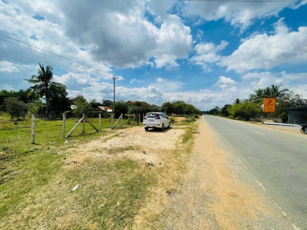 Lot For Sale in Sangkae Satob, Aoral, Kampong Speu