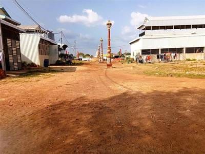 1,152 sqm Living Size House and lot Na prodej in Stueng Trang