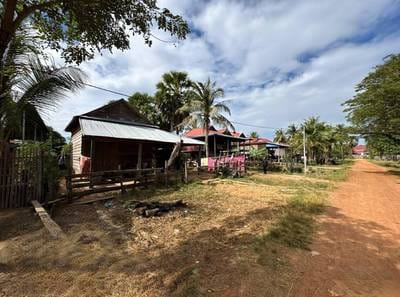 ที่ดิน สำหรับขาย ขนาดที่ดิน 700 ตร.ม.