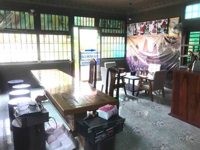 6,421平方米土地面积的House and lot出售