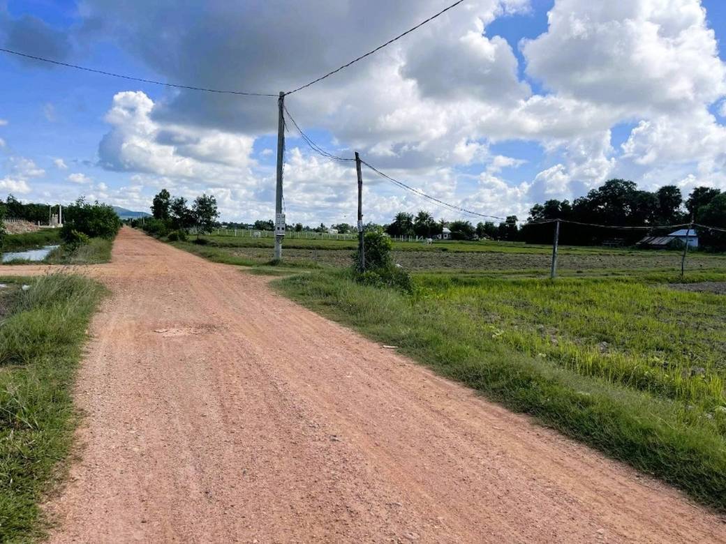 ที่ดิน สำหรับขาย ใน อังกอล, ดำนักจังเงอ, แกบ