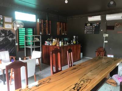 Basedth312平方米使用面积House and lot出售