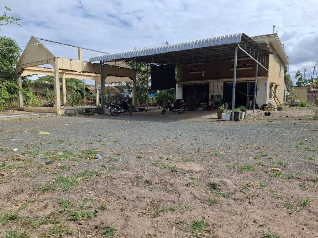 120 sqm Living Size House and lot Na prodej in Rolea B'ier