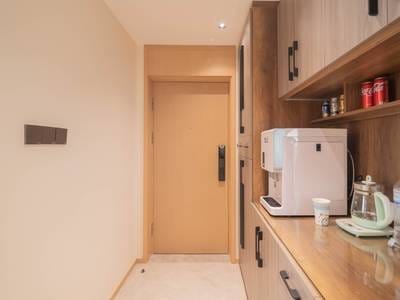 The Pinnacle Residence | $183,000 Condo