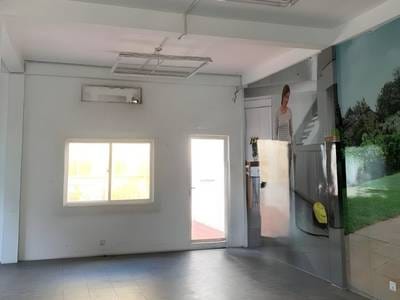 Tumnob Tuek店屋出租，位于Tumnob Tuek