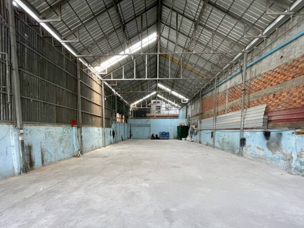 ឃ្លាំង សំរាប់ជួល នៅ7 Makara តម្លៃ $1,100