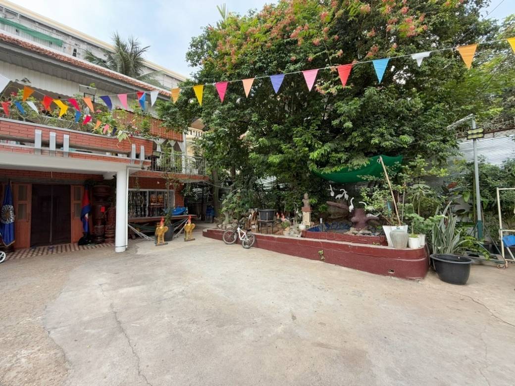 $2,800,000 Villa
