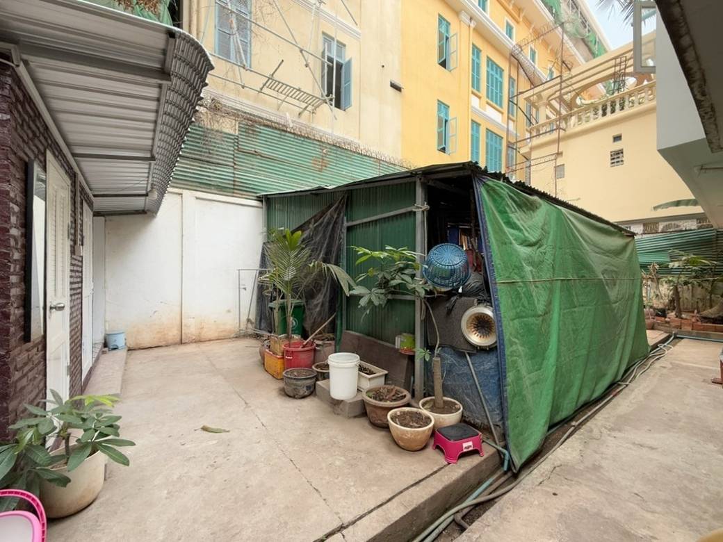 336 sqm Living Size Villa For Sale & Rent in Daun Penh