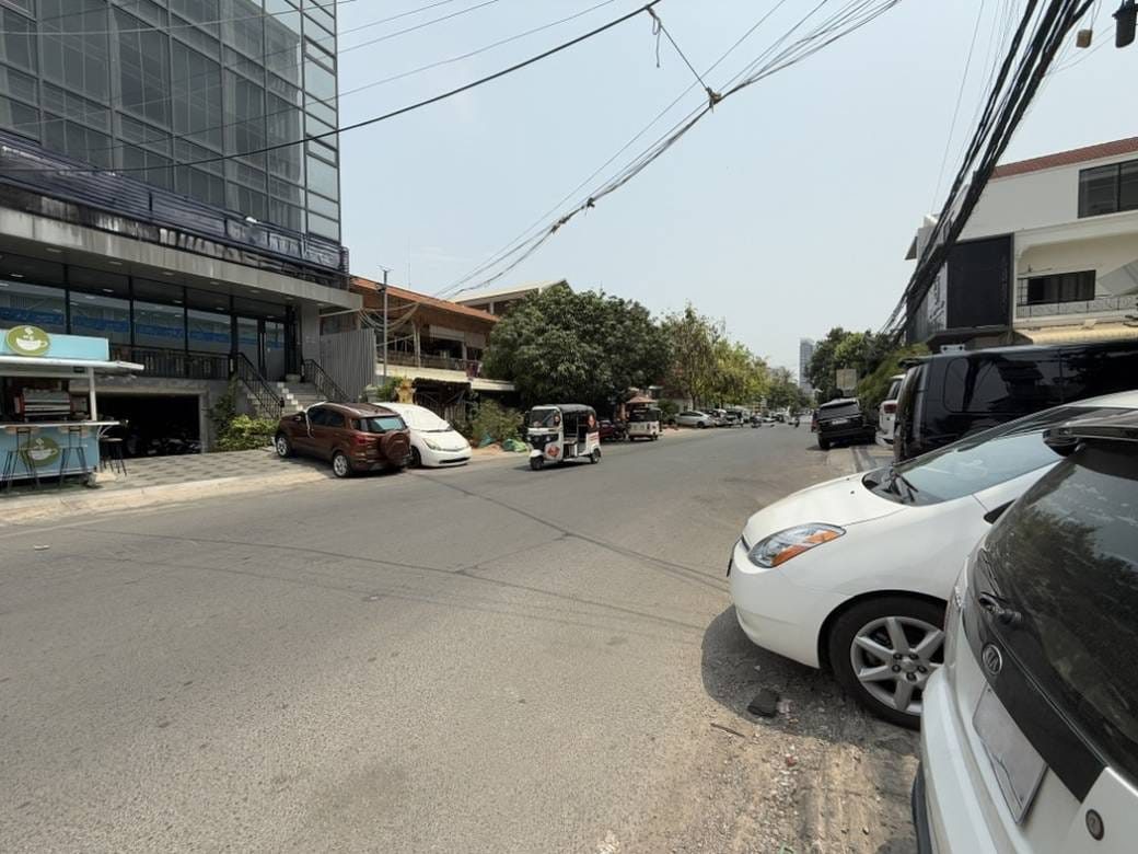 Entrepôt À louer de 360 m² de terrain