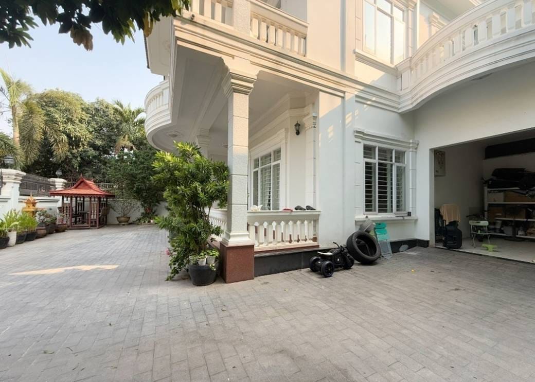 500 sqm Land Size Villa For Rent