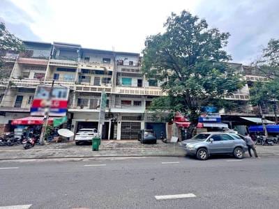 80平方米土地面积的CommercialShophouse出租