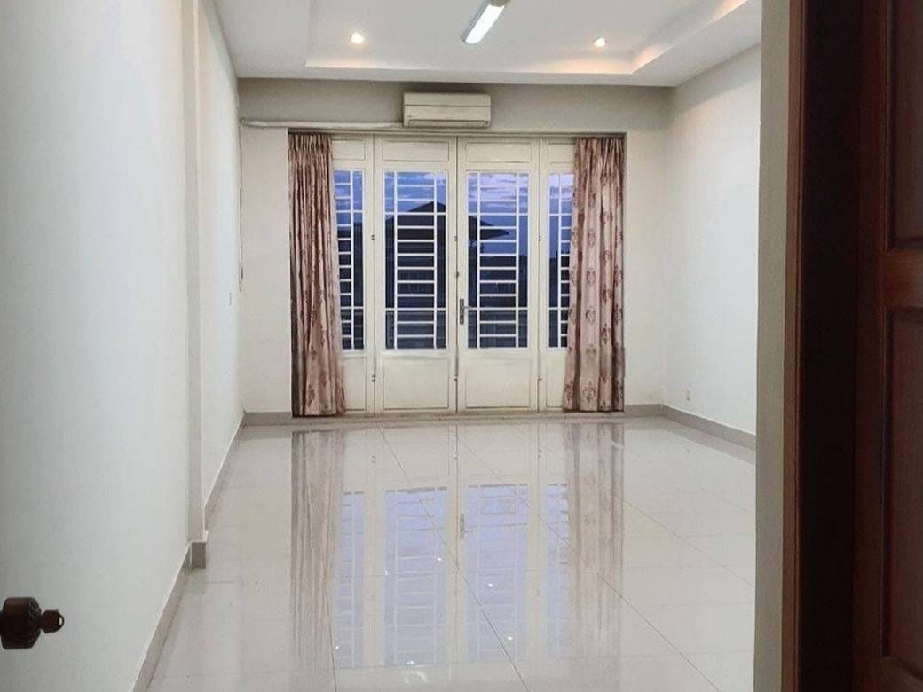 Shophouse Na prodej in Sen Sok $250,000