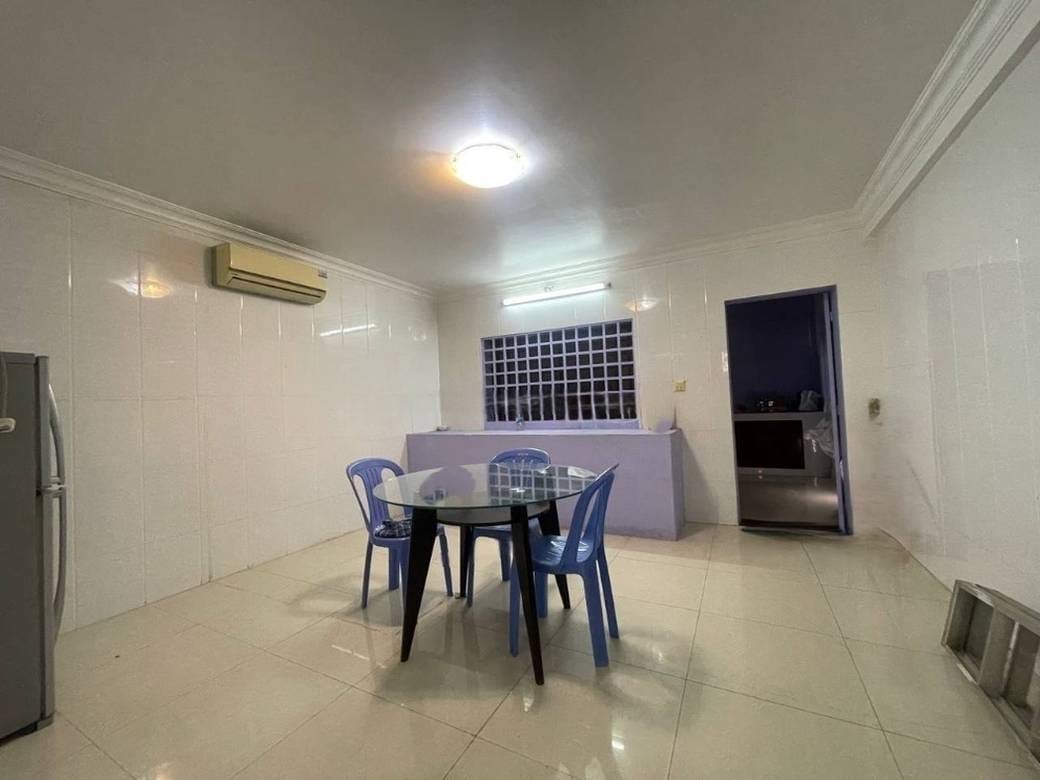Flat House For Rent in Chamkarmon $1,500