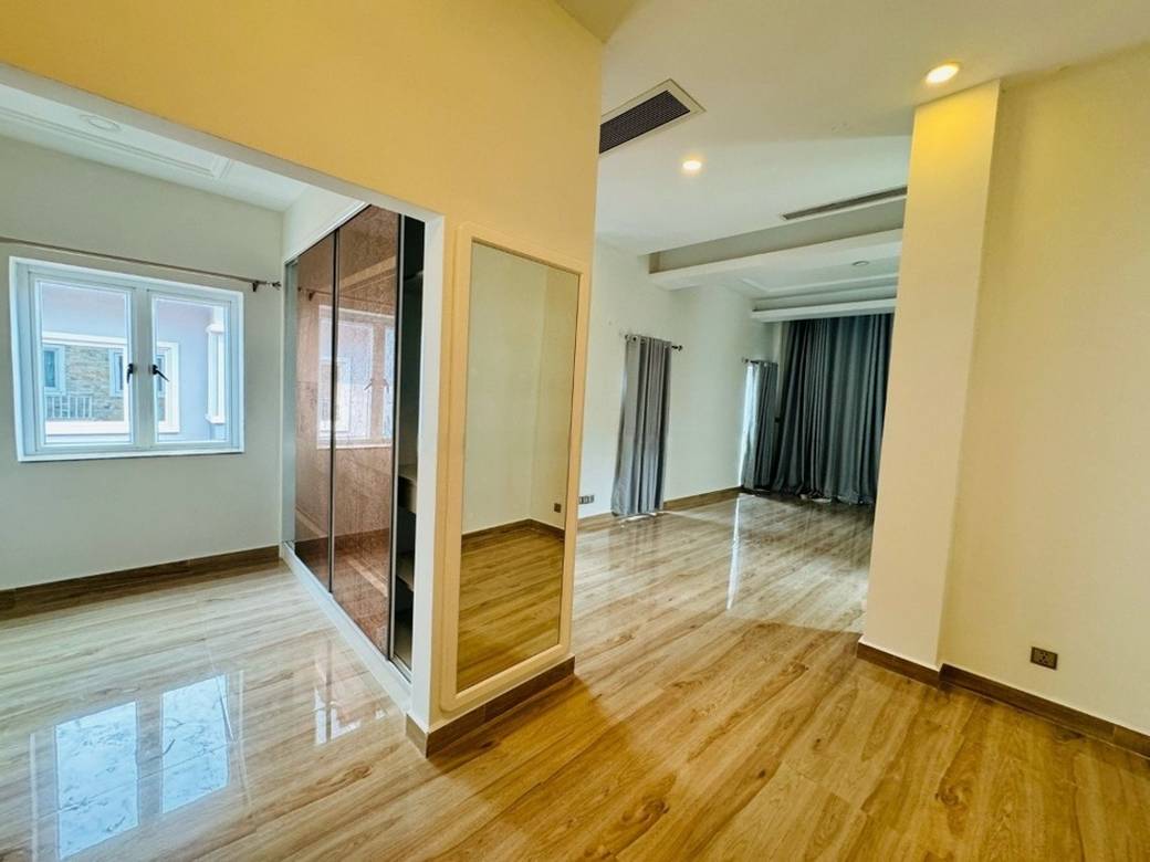 Apartmán K pronájmu in Chamkarmon $5,000