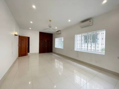Vila K pronájmu in Tonle Bassac, Chamkarmon, Phnom Penh