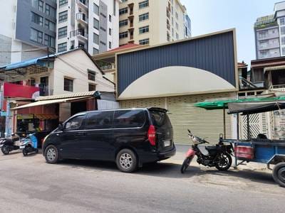 $2,500 店屋