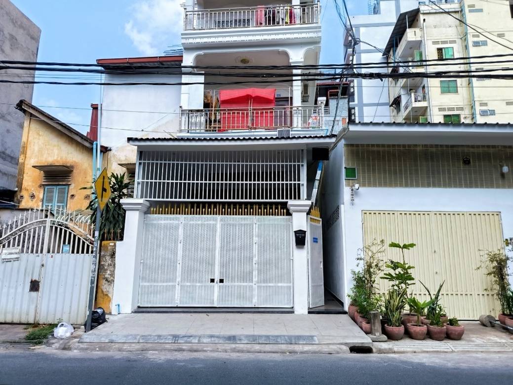 $950 Shophouse