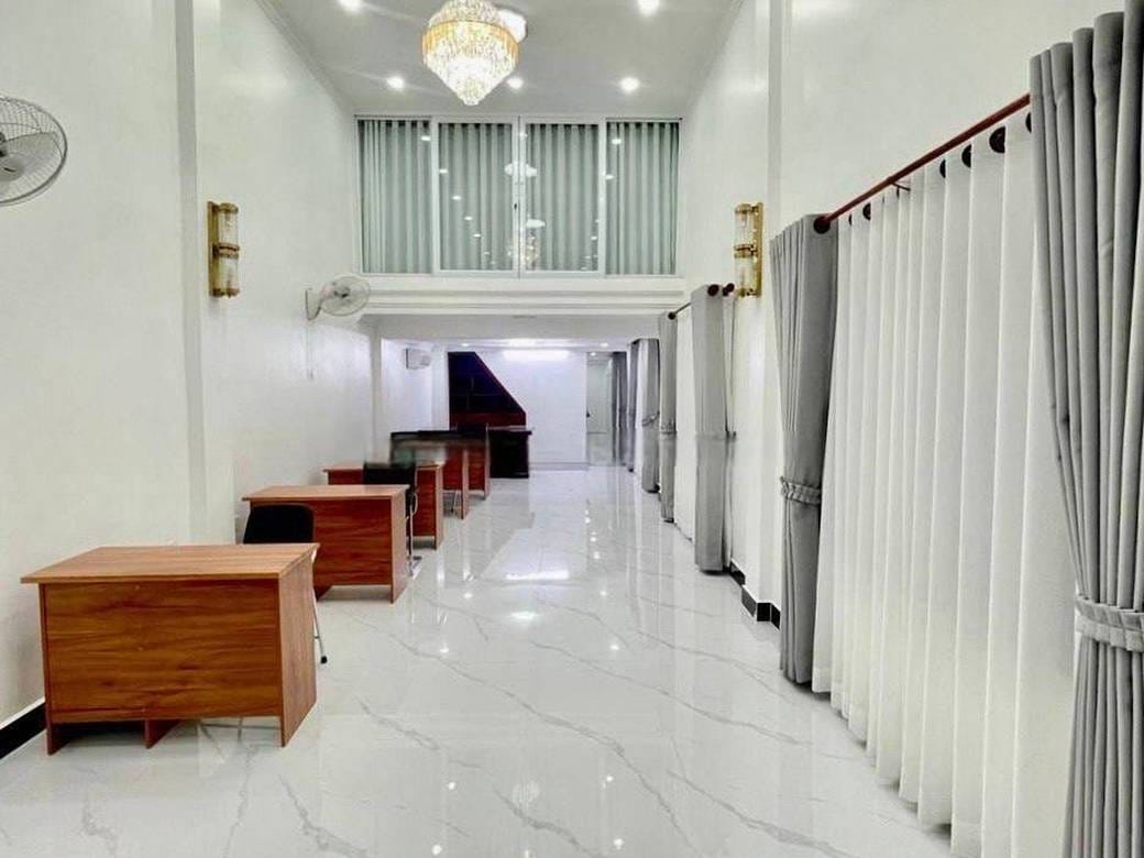 Shophouse For Rent in Boeng Keng Kang $950