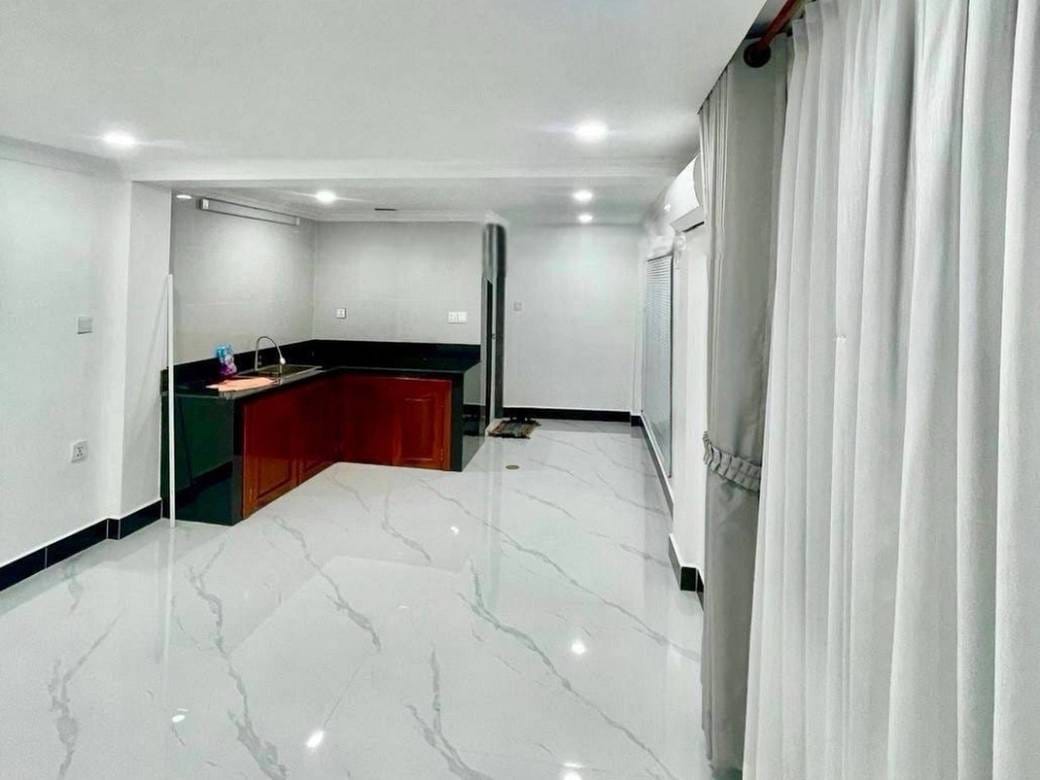 BKK 2 Shophouse For Rent in BKK 2