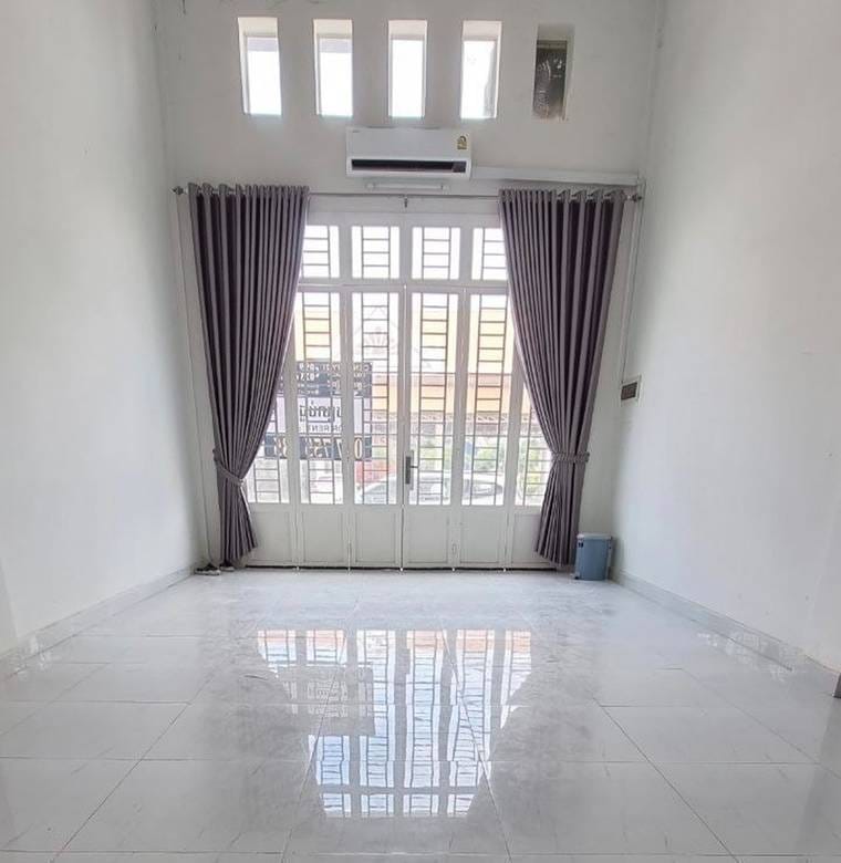 $320,000 Shophouse