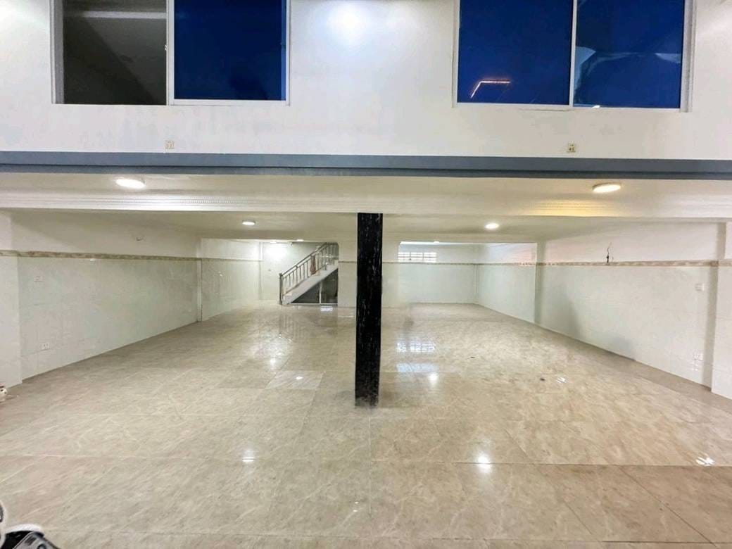 $1,500 店屋