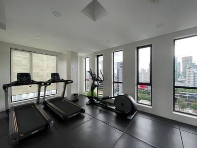$1,600 Condo