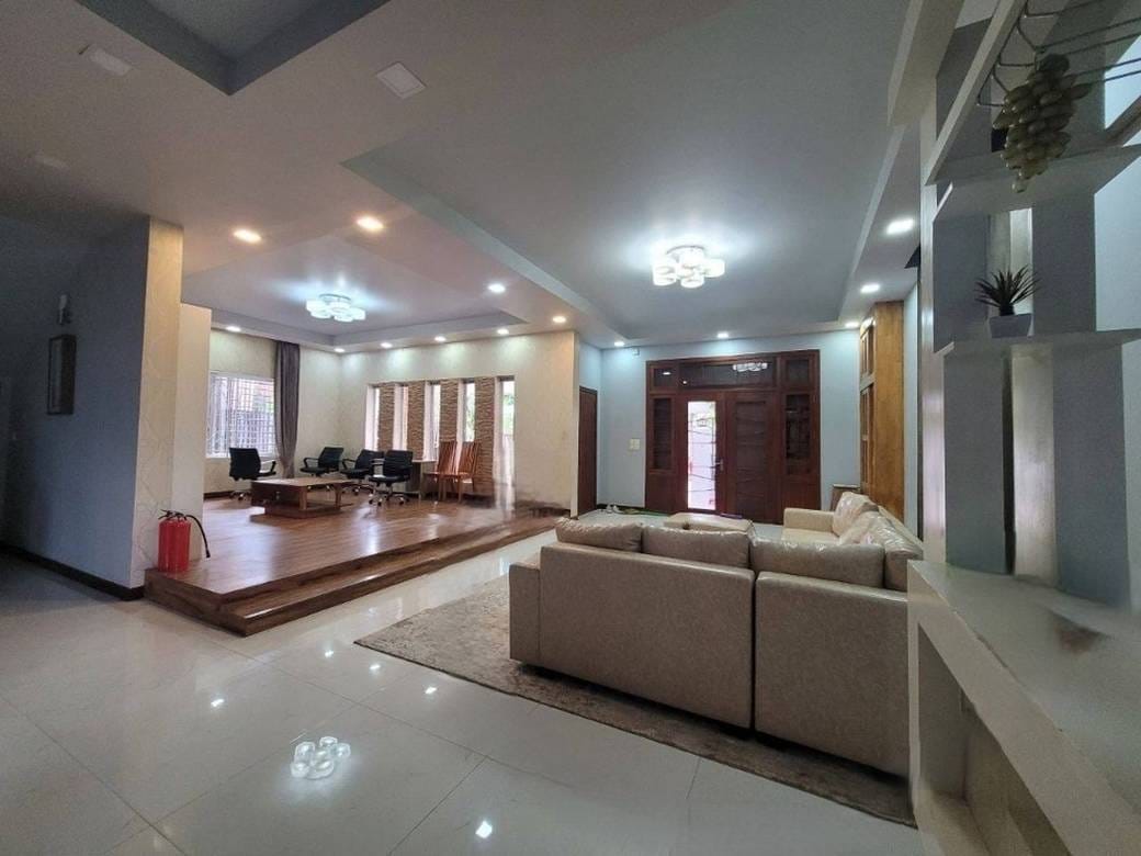 Vila K pronájmu in Chamkarmon $6,000