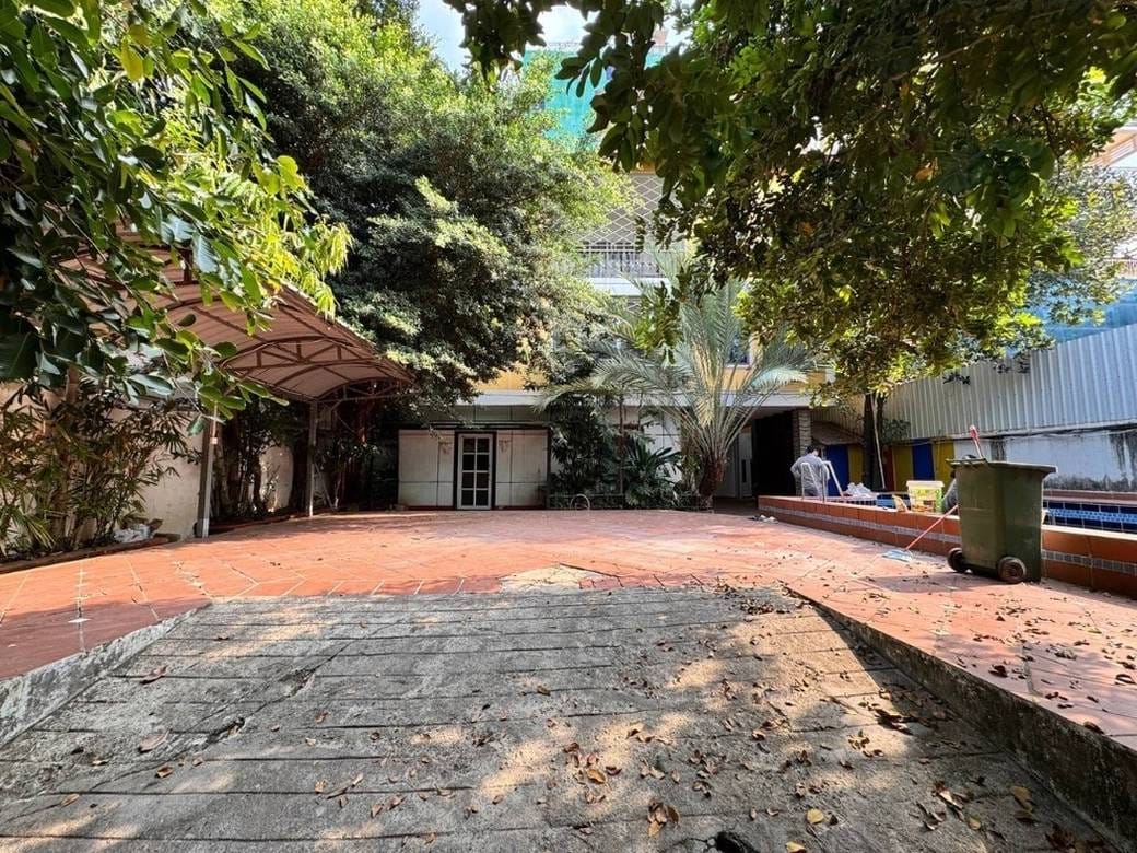 Villa For Rent in Chakto Mukh, Daun Penh, Phnom Penh