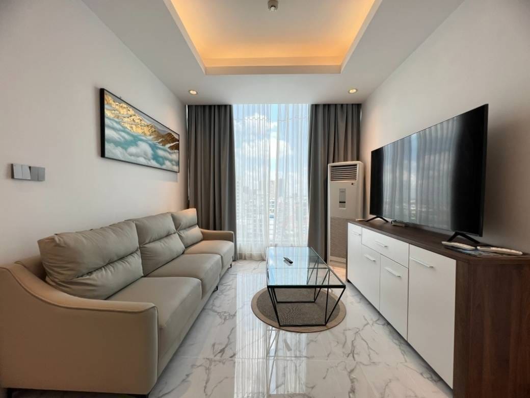 J Tower 2 Condominium | $1,100 Condo