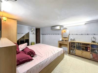 Flat House Na prodej in Daun Penh $140,000