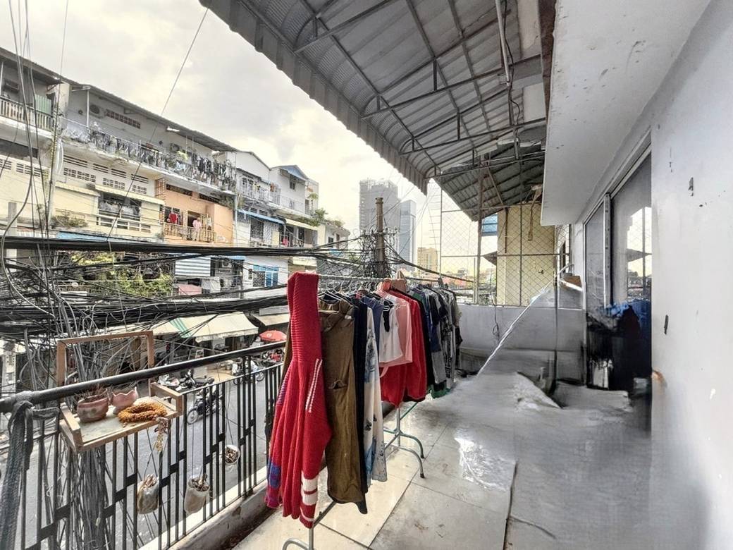 Flat House For Sale in Phsar Thmei III, Daun Penh, Phnom Penh