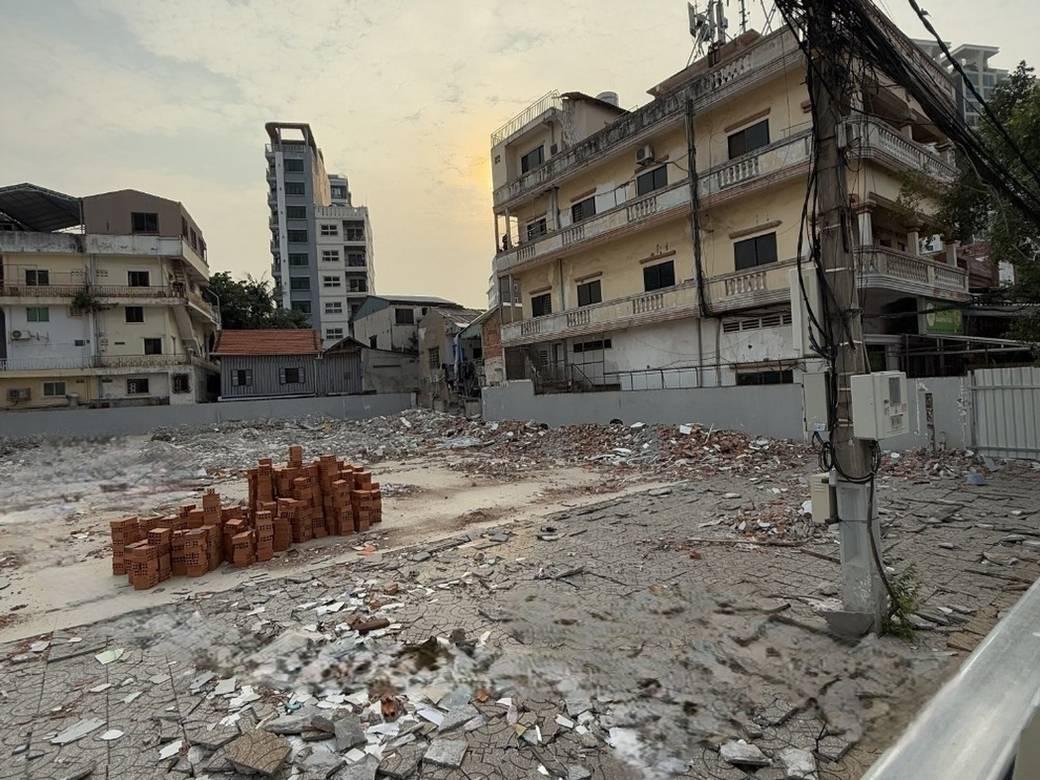 Lot For Rent in Daun Penh $15,000