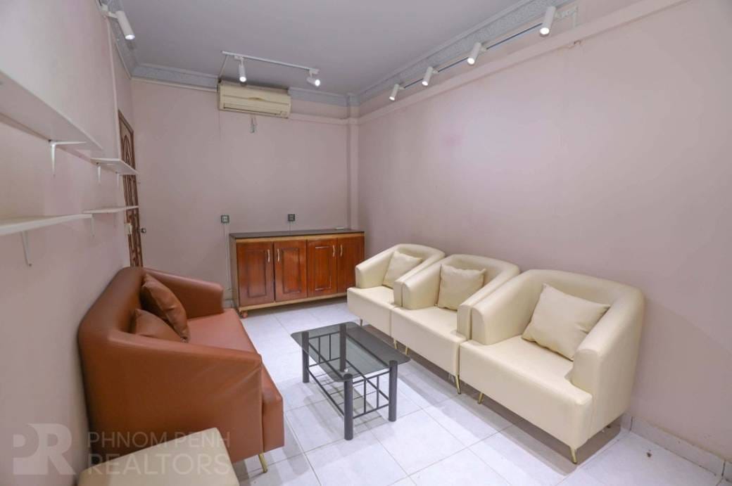 Flat House K pronájmu in Chakto Mukh, Daun Penh, Phnom Penh
