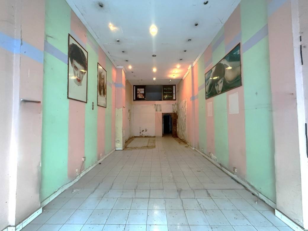 $3,000 店屋