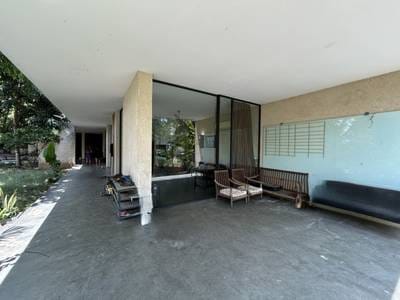 $20,000 Vila