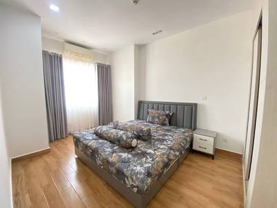 PS Crystal Condominium | Zařízeno Condo K pronájmu
