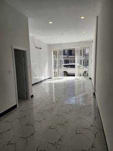 $150,000 Flat House