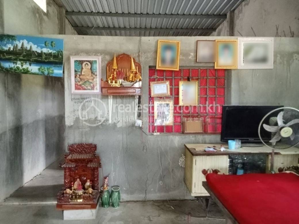 210 sqm Living Size House and lot Na prodej in Kandal Stueng