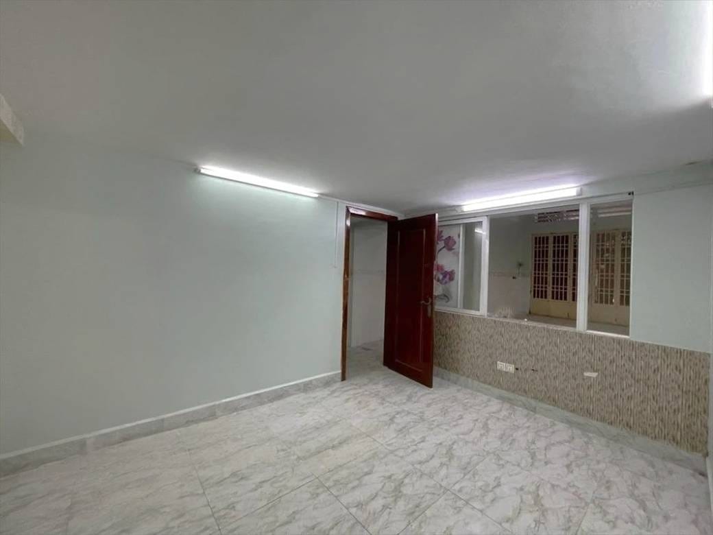 Boeng Keng Kang店屋出售，价格$900,000
