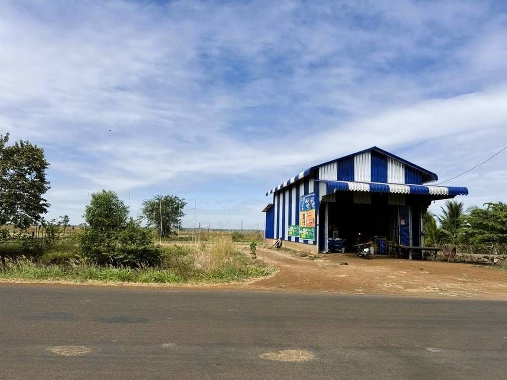 Relief À vendre de 1,281 m² de terrain