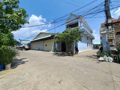 Russey Keo250平方米使用面积联排住宅出售