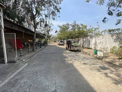 134平方米土地面积的联排住宅出售