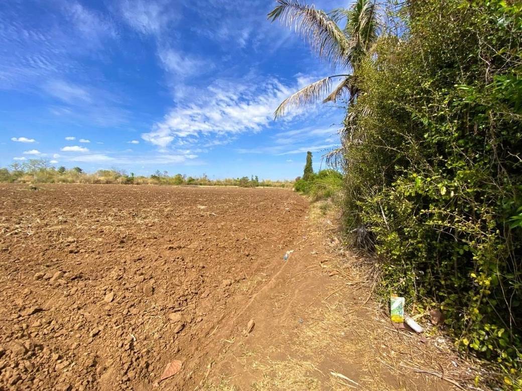 71,400 sqm Land Size Pozemky Na prodej