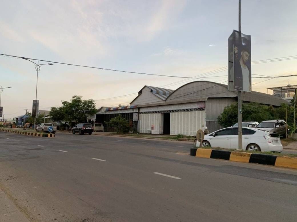 Sklad Na prodej in Damrei Choan Khla, Stueng Saen, Kampong Thom