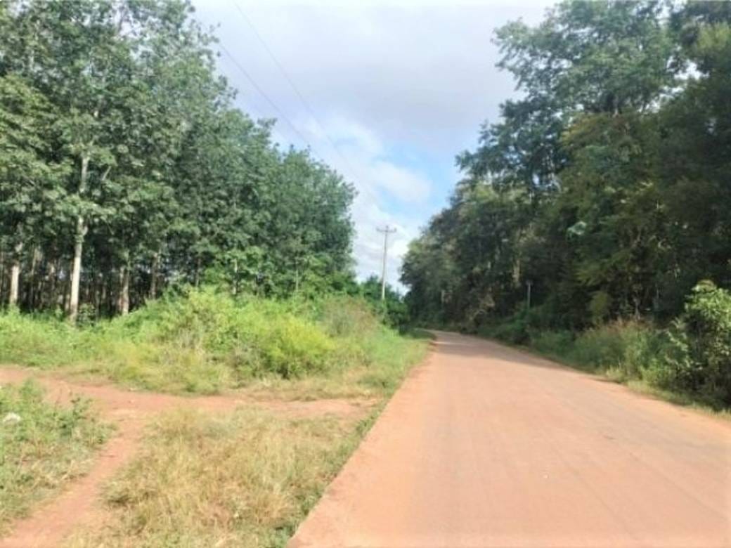 Działka Na sprzedaż w Srae Ampum, Pech Chreada, Mondulkiri