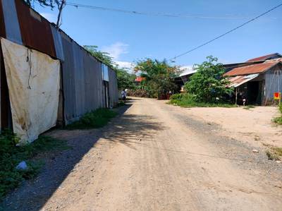 194 sqm Living Size House and lot Na prodej in S'ang