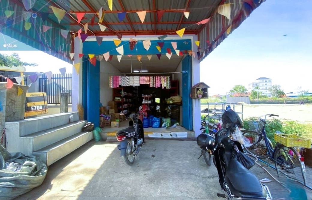 90 sqm Living Size Shophouse Na prodej in Lvea Aem